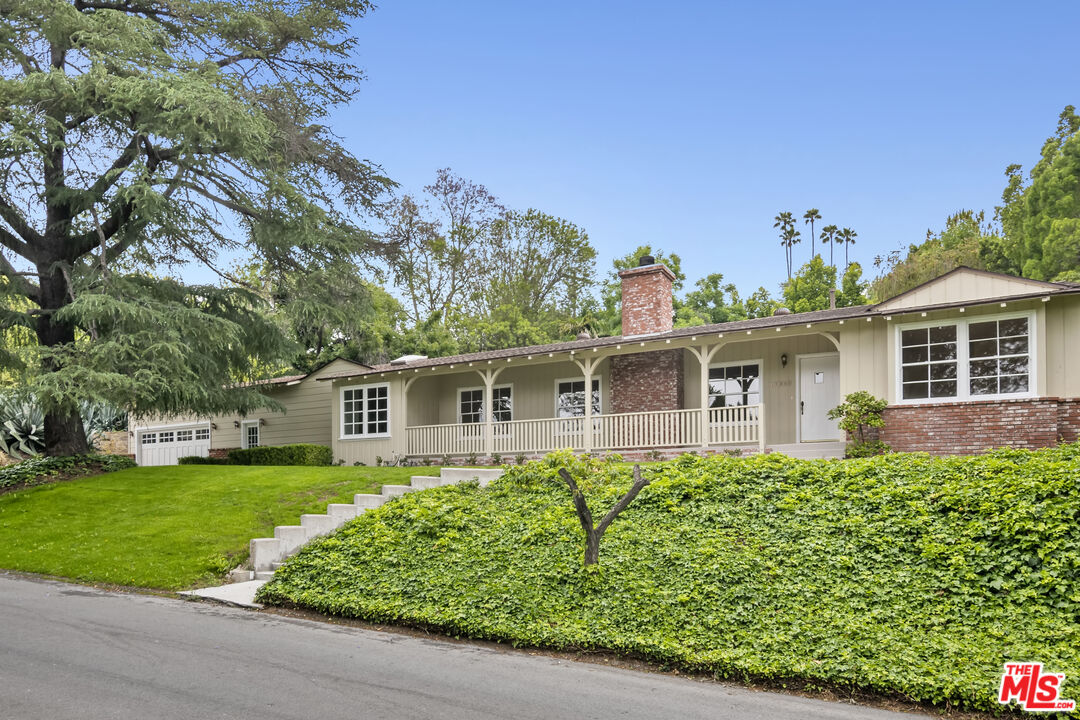 18080 Karen Dr