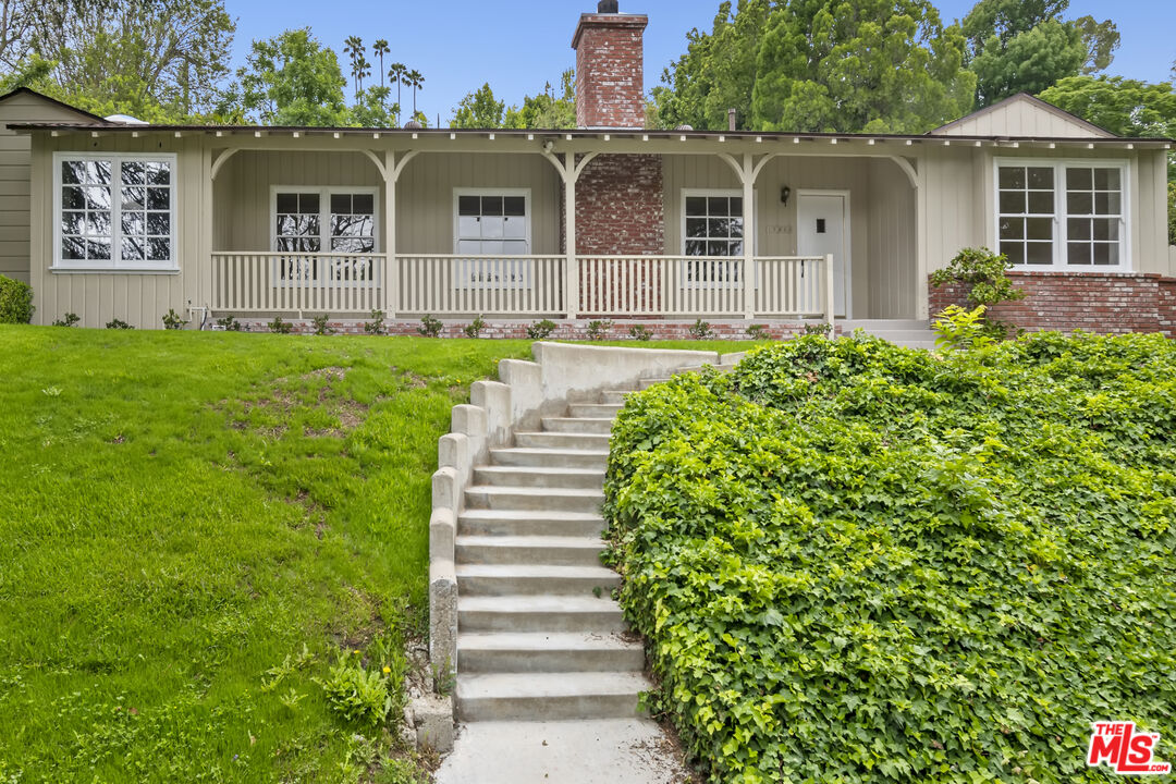 18080 Karen Dr