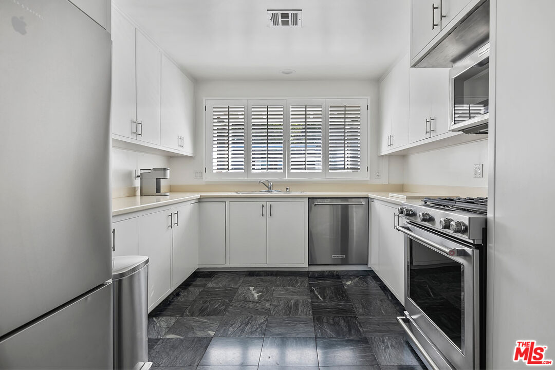 15337 Stonewood Ter