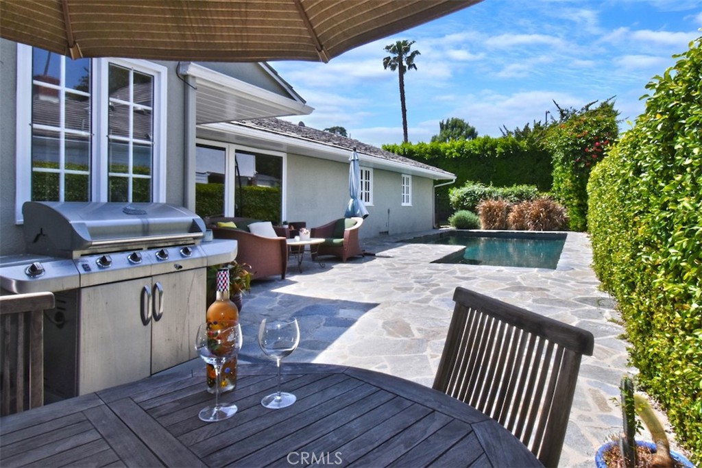 13707 Valley Vista Boulevard