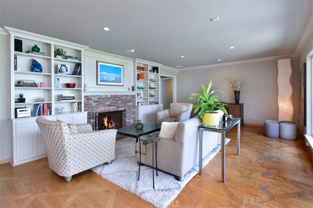 13707 Valley Vista Boulevard