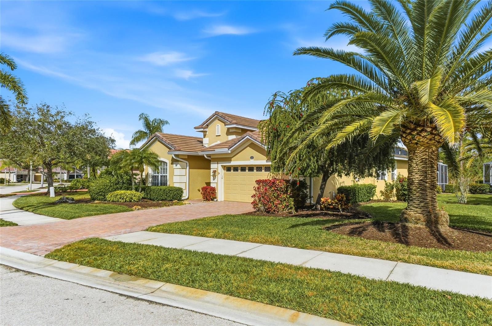 5674 BLUE HERON CIRCLE