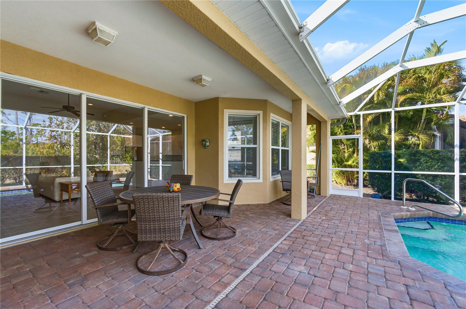 5674 BLUE HERON CIRCLE