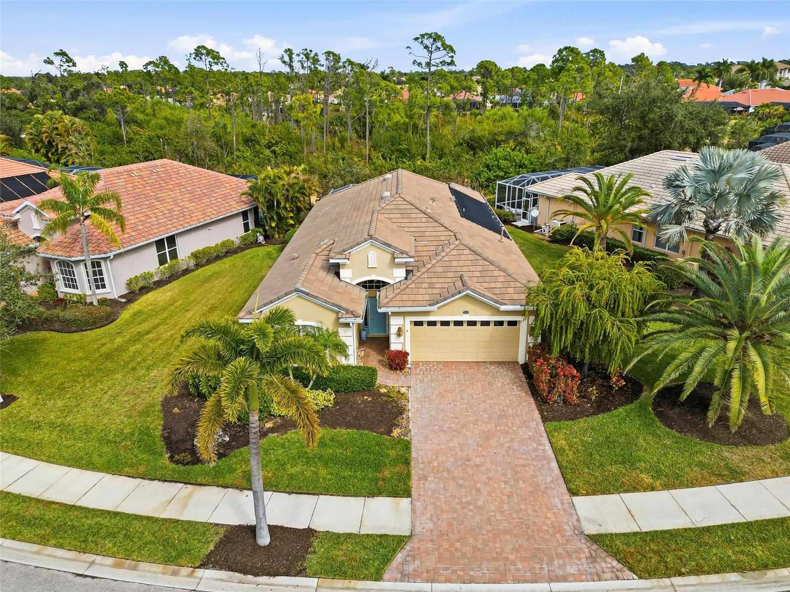 5674 BLUE HERON CIRCLE
