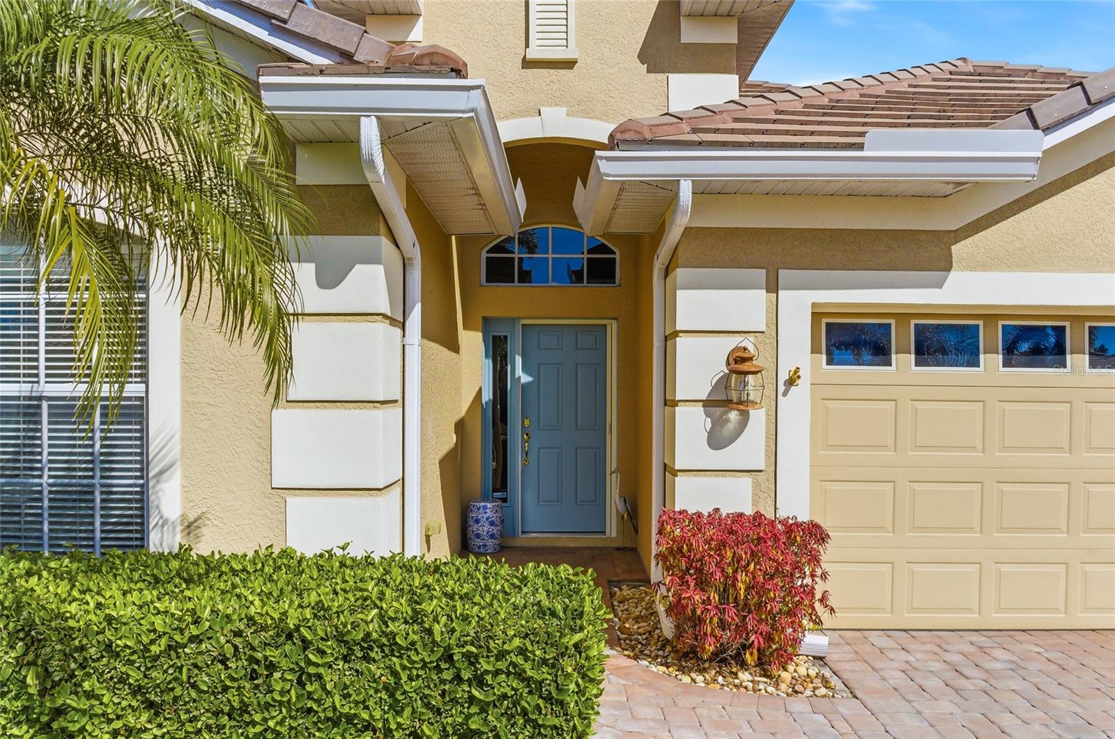 5674 BLUE HERON CIRCLE