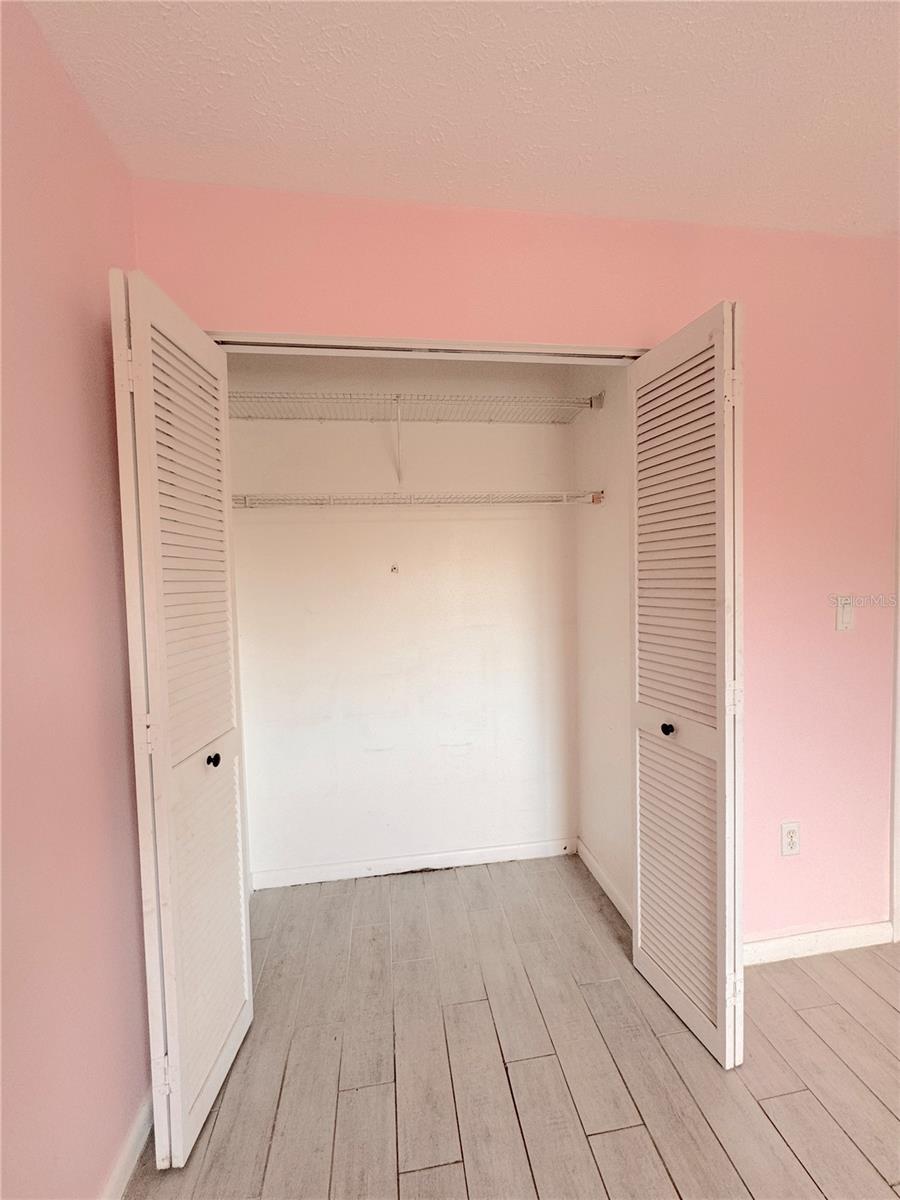 4045 COUNTRY MEADOWS BLVD #7