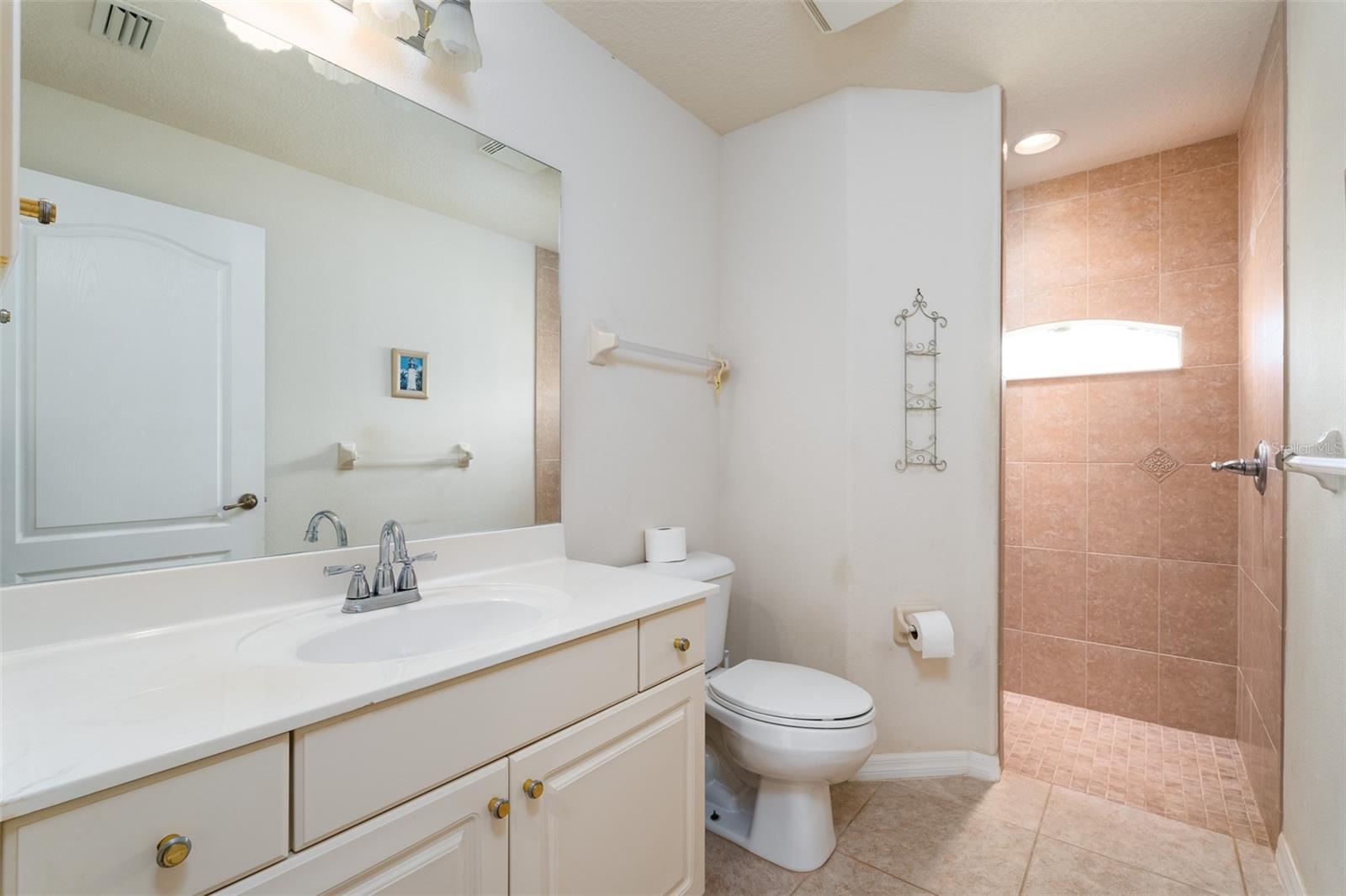 15507 AQUA CIR