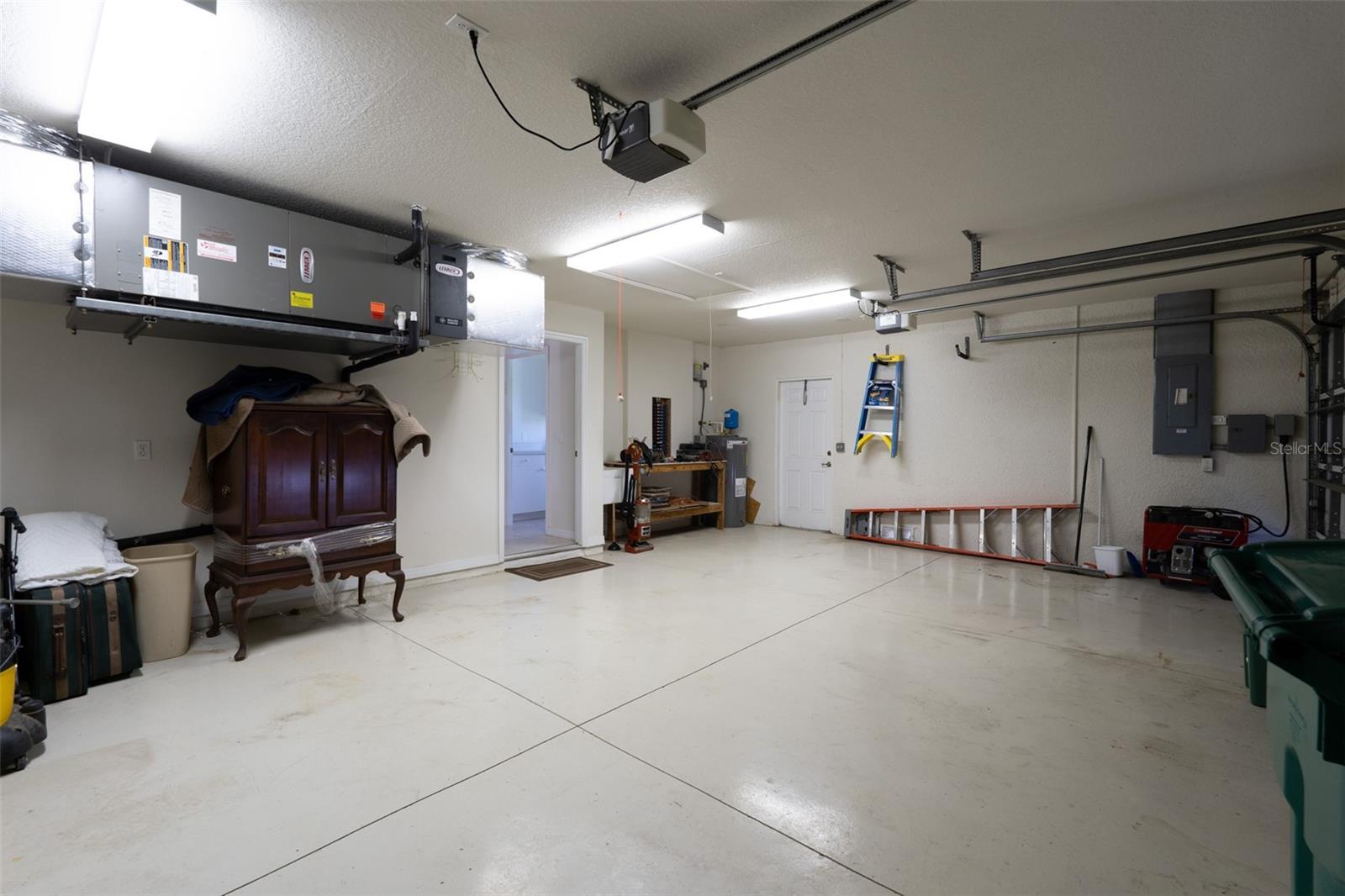 15507 AQUA CIR
