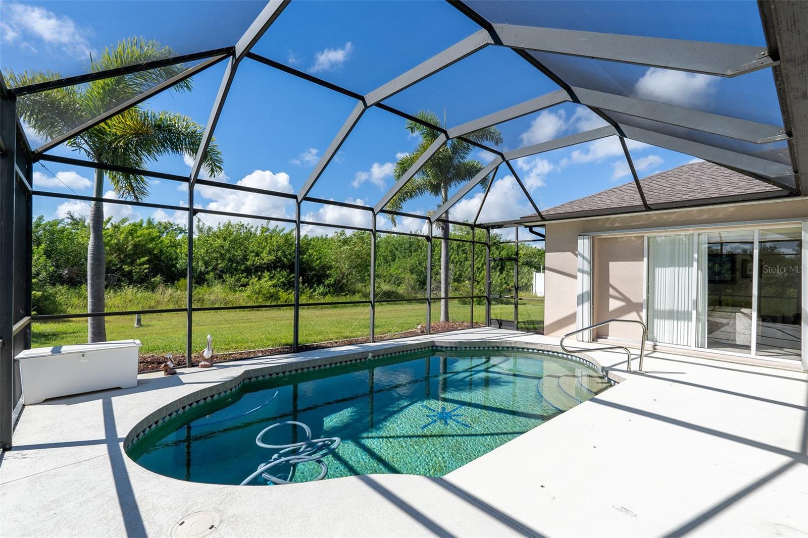 15507 AQUA CIR