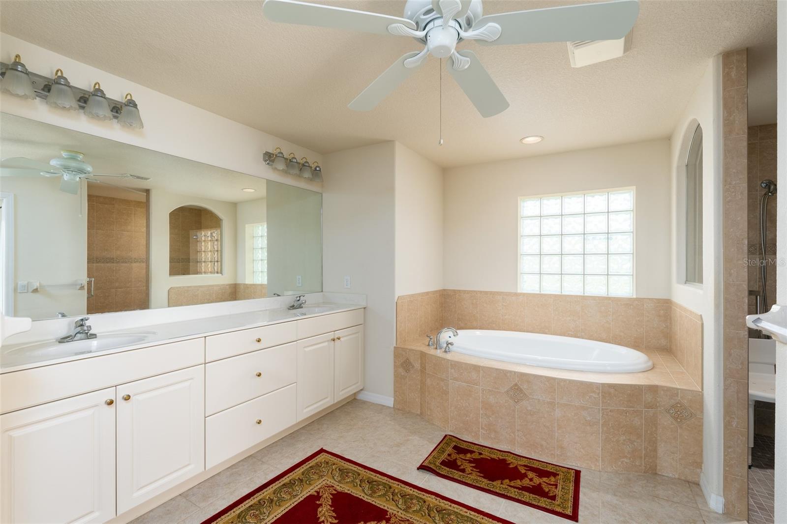 15507 AQUA CIR