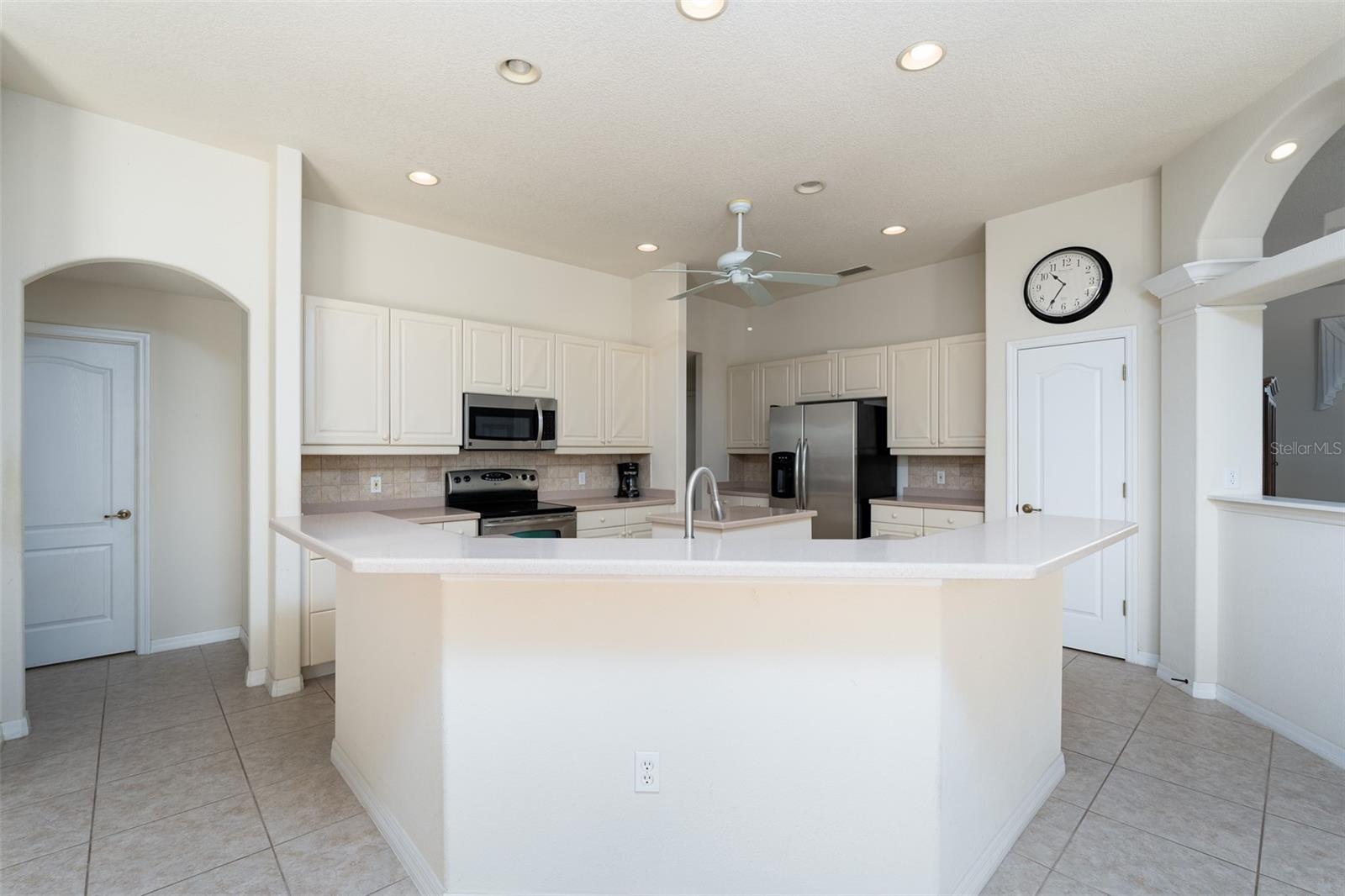 15507 AQUA CIR