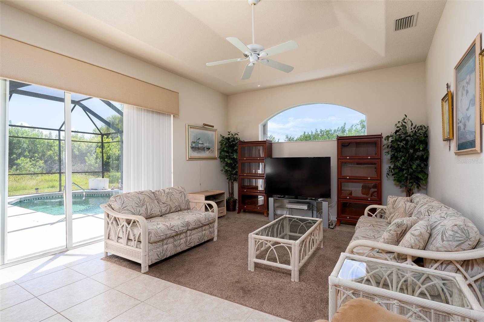 15507 AQUA CIR