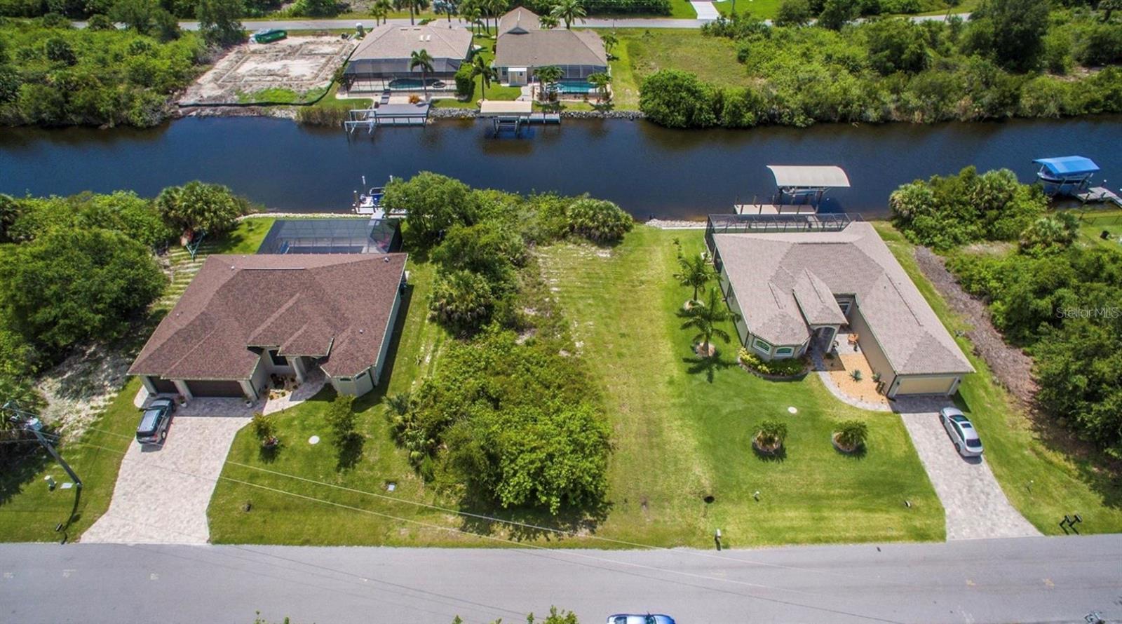 9386 BLUEGILL CIR
