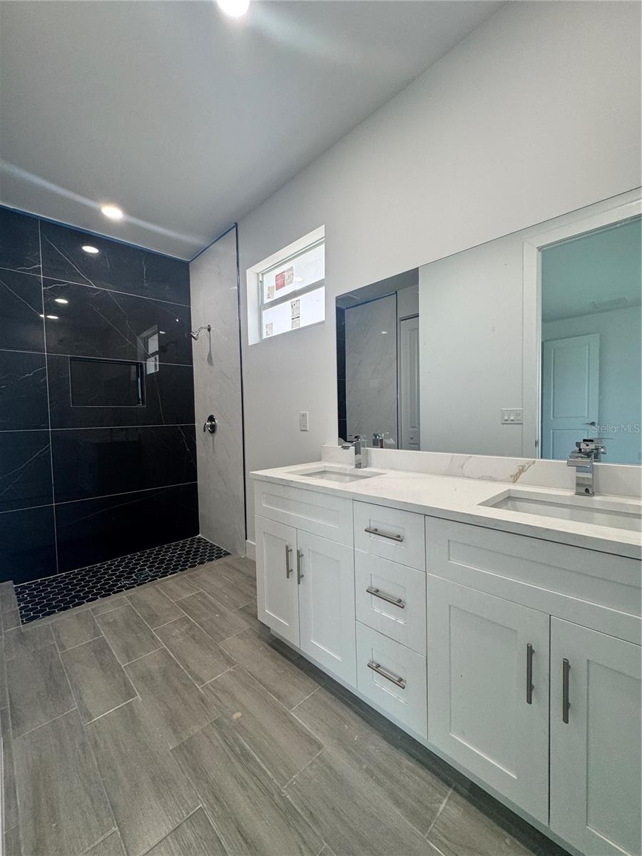 14149 WHITTIER LN