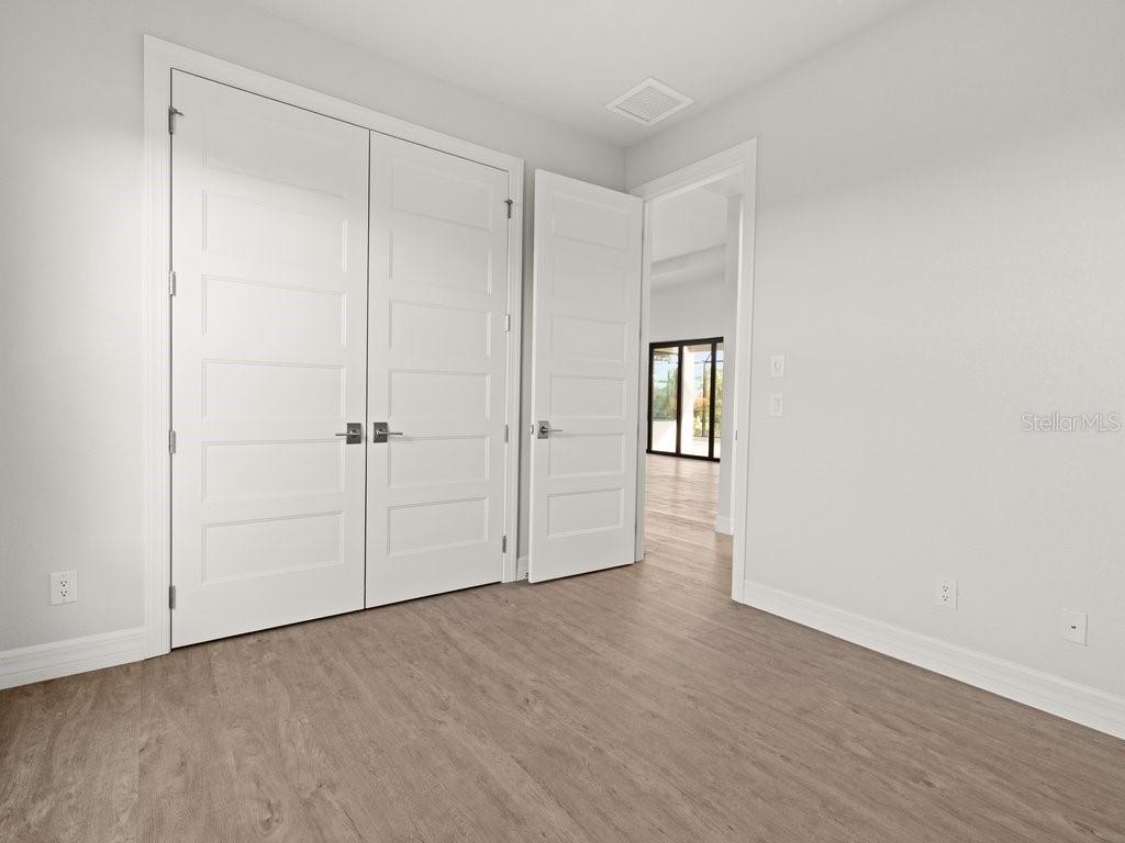 15136 HENNIPEN CIR