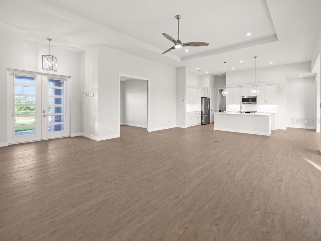 15136 HENNIPEN CIR