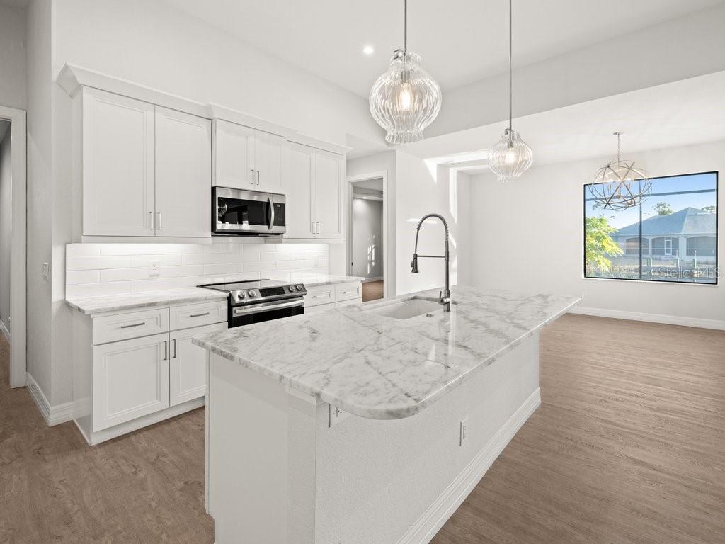 15136 HENNIPEN CIR