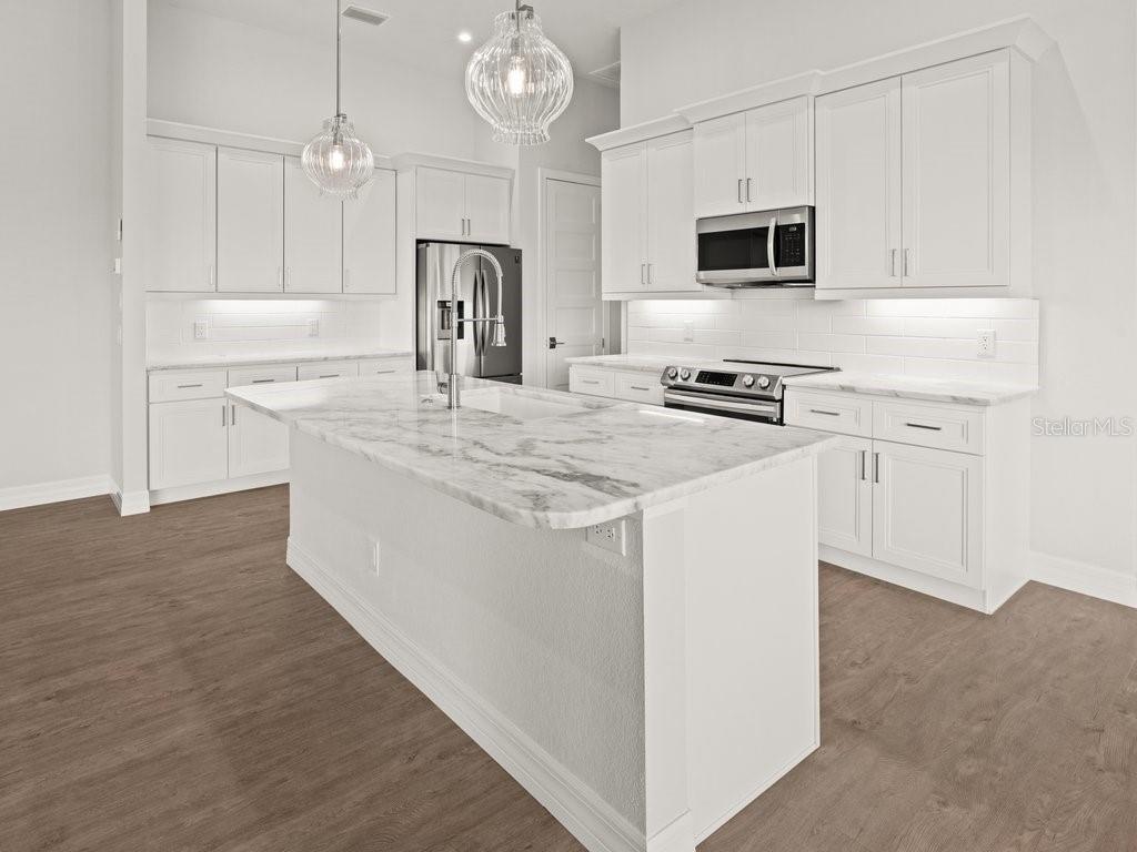 15136 HENNIPEN CIR