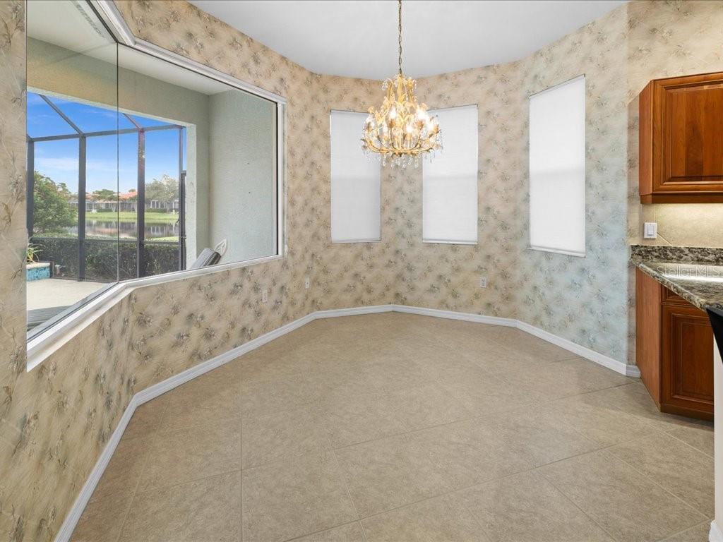 3927 WHISPERING OAKS DR