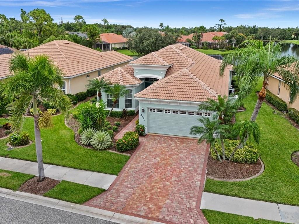 3927 WHISPERING OAKS DR