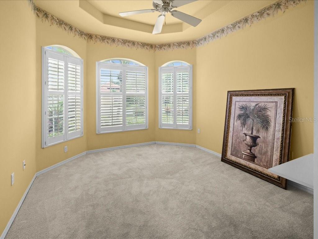 3927 WHISPERING OAKS DR