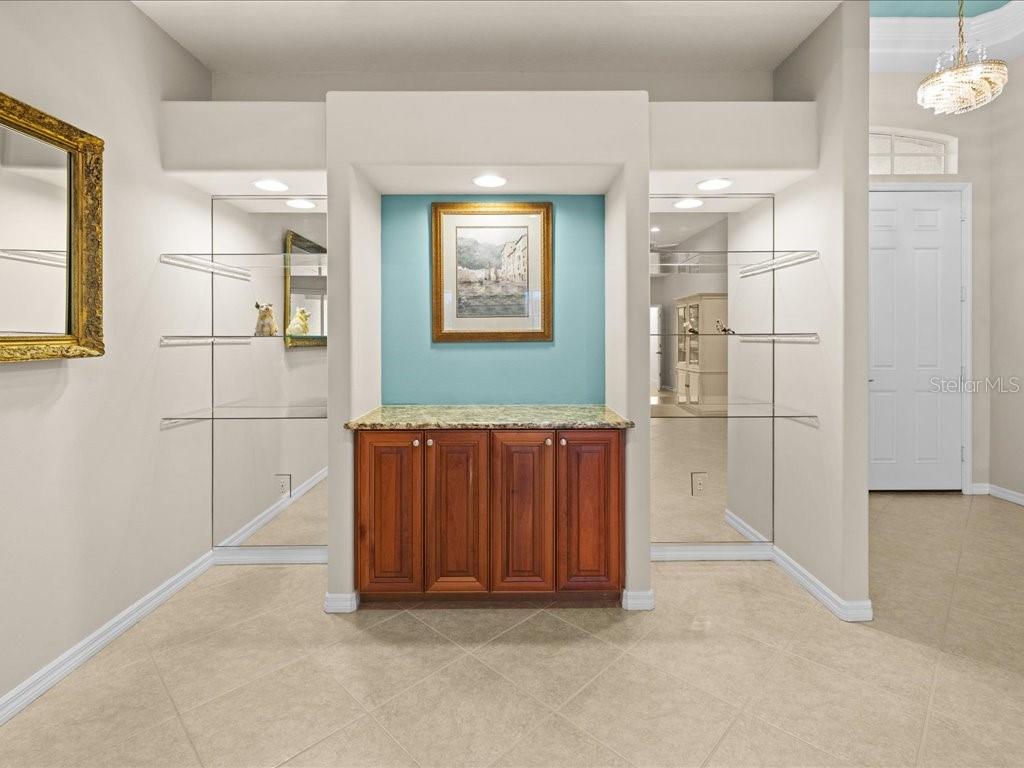 3927 WHISPERING OAKS DR