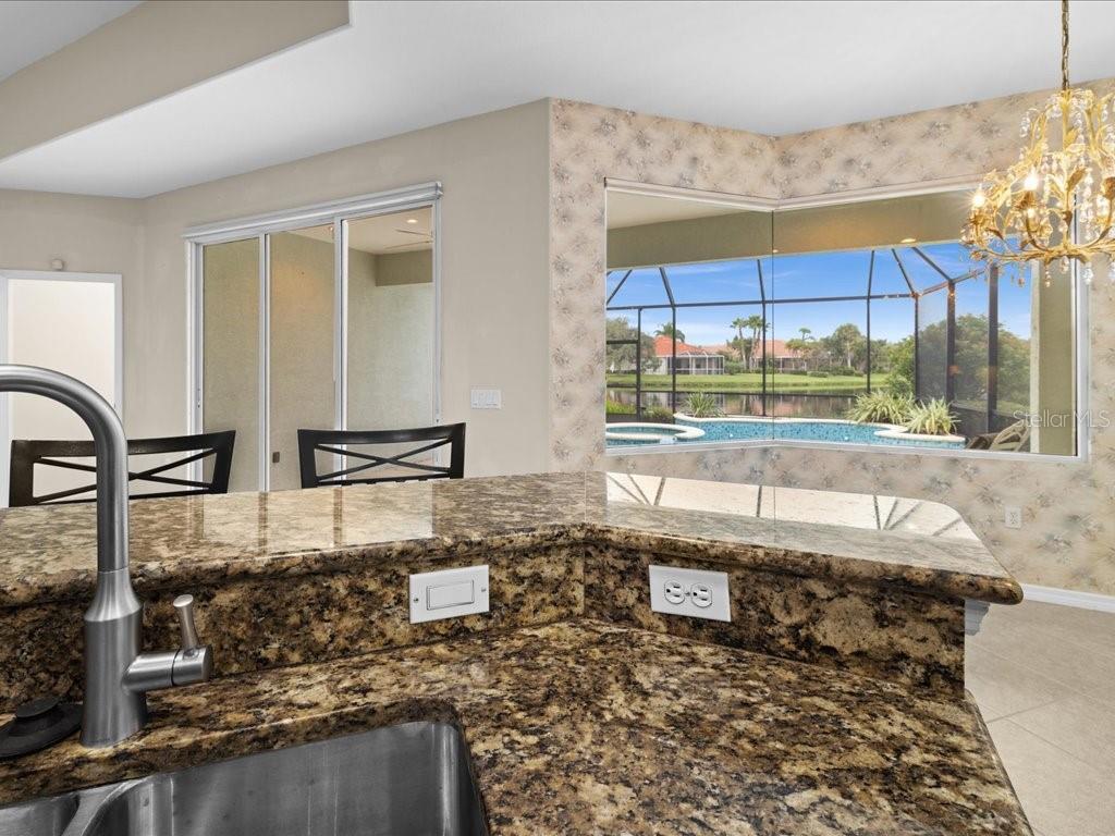 3927 WHISPERING OAKS DR