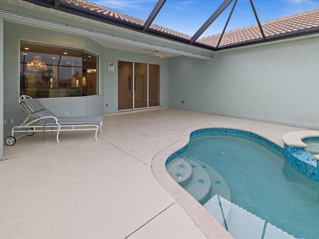 3927 WHISPERING OAKS DR