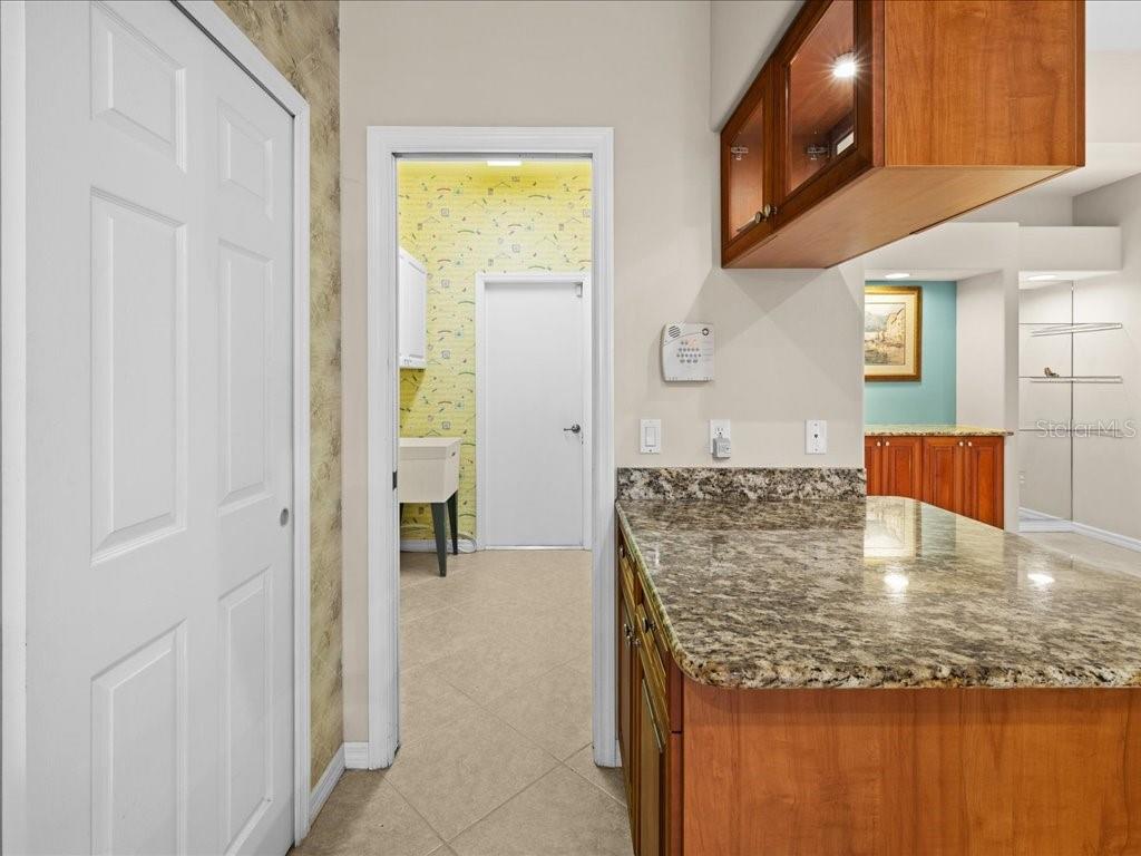 3927 WHISPERING OAKS DR