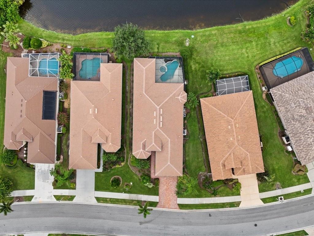 3927 WHISPERING OAKS DR