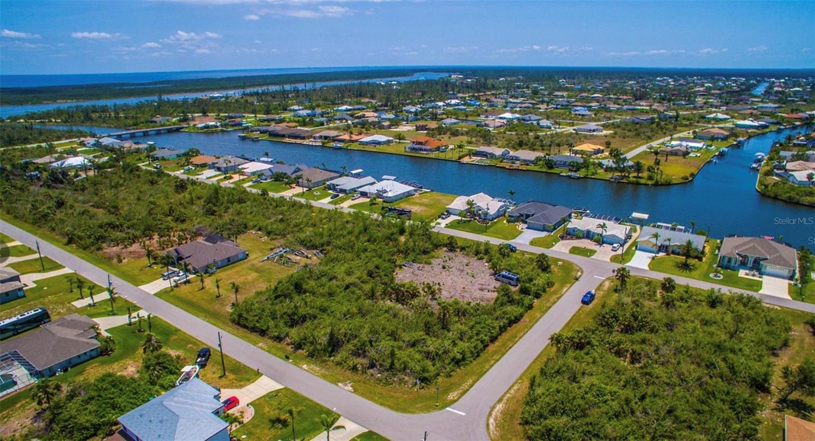 15531 AQUA CIR