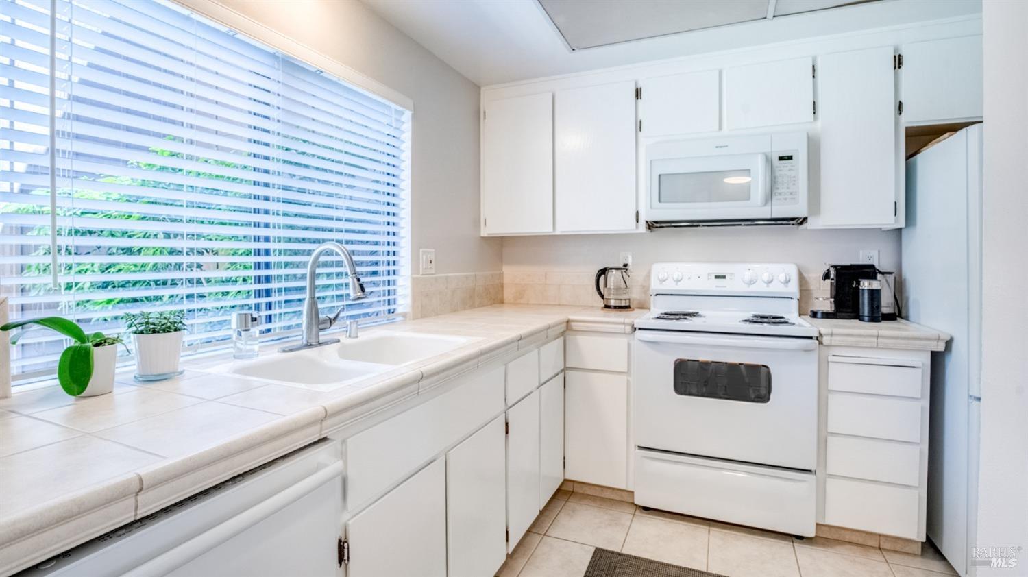 17 Prairie Falcon Drive