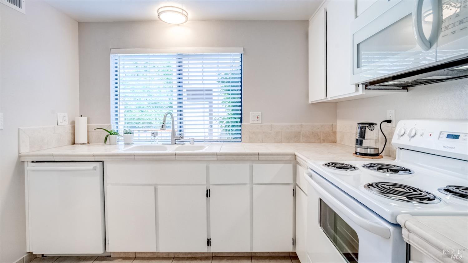 17 Prairie Falcon Drive