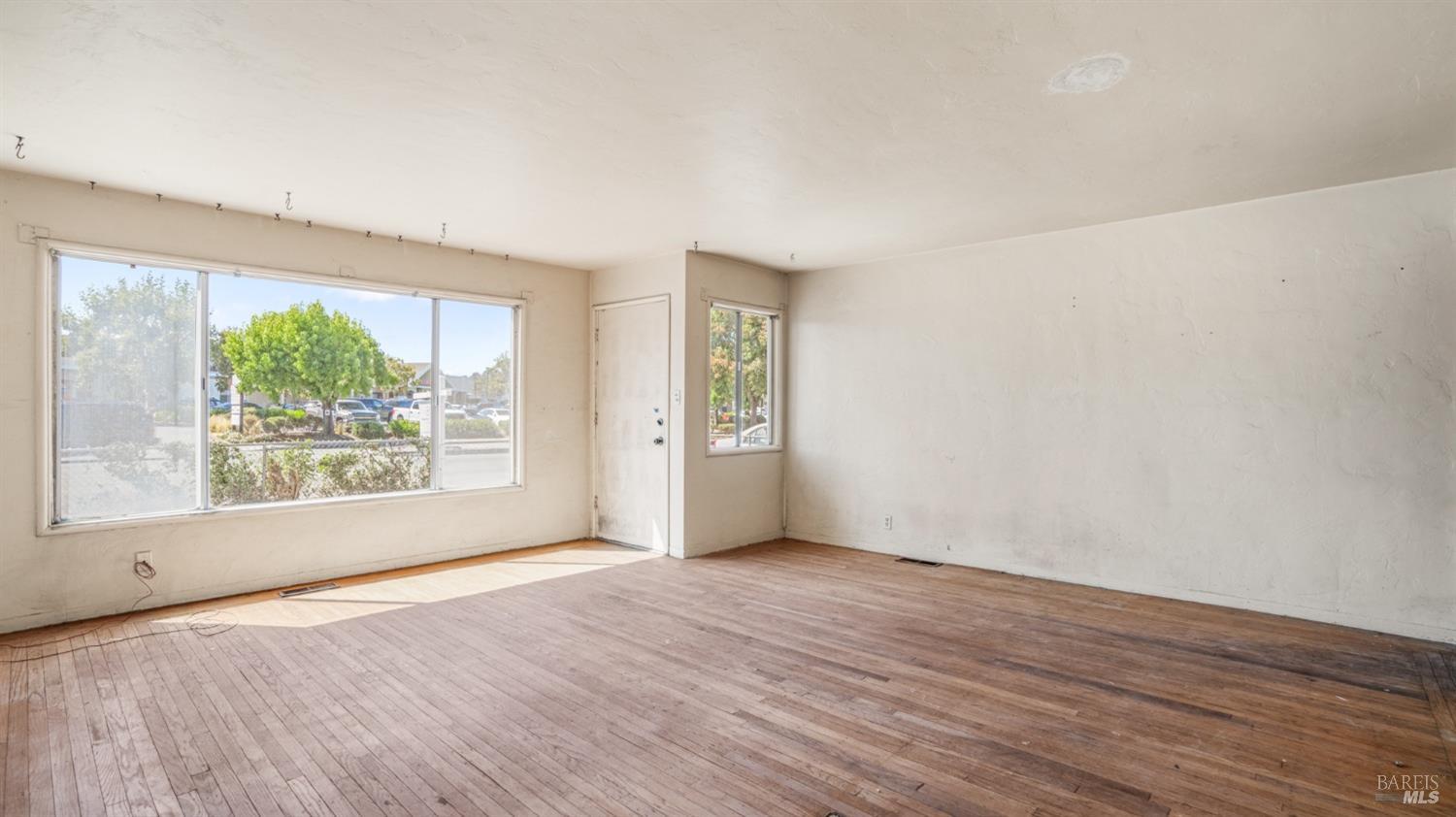 1536 S Novato Boulevard