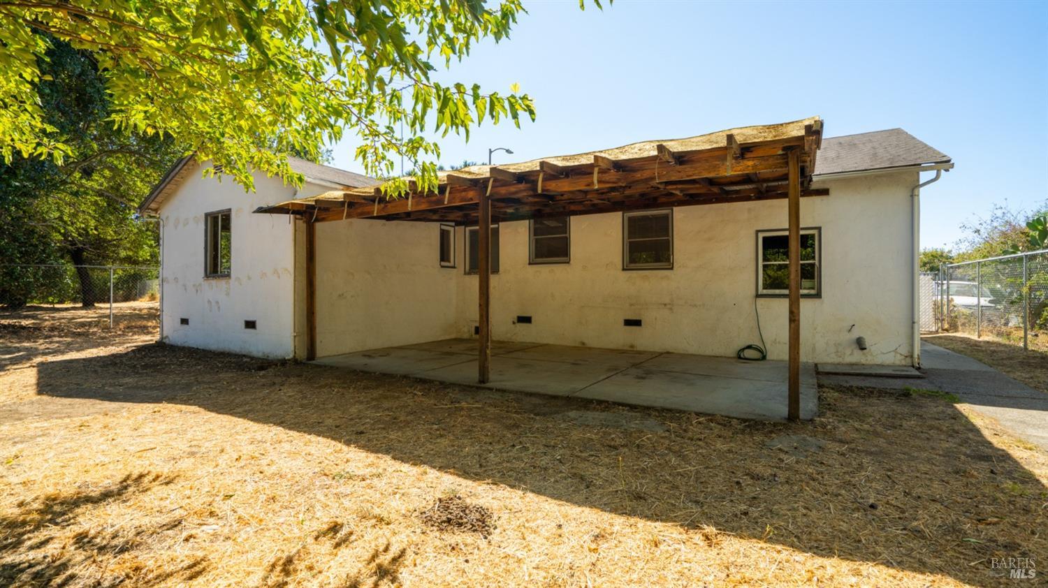 1536 S Novato Boulevard