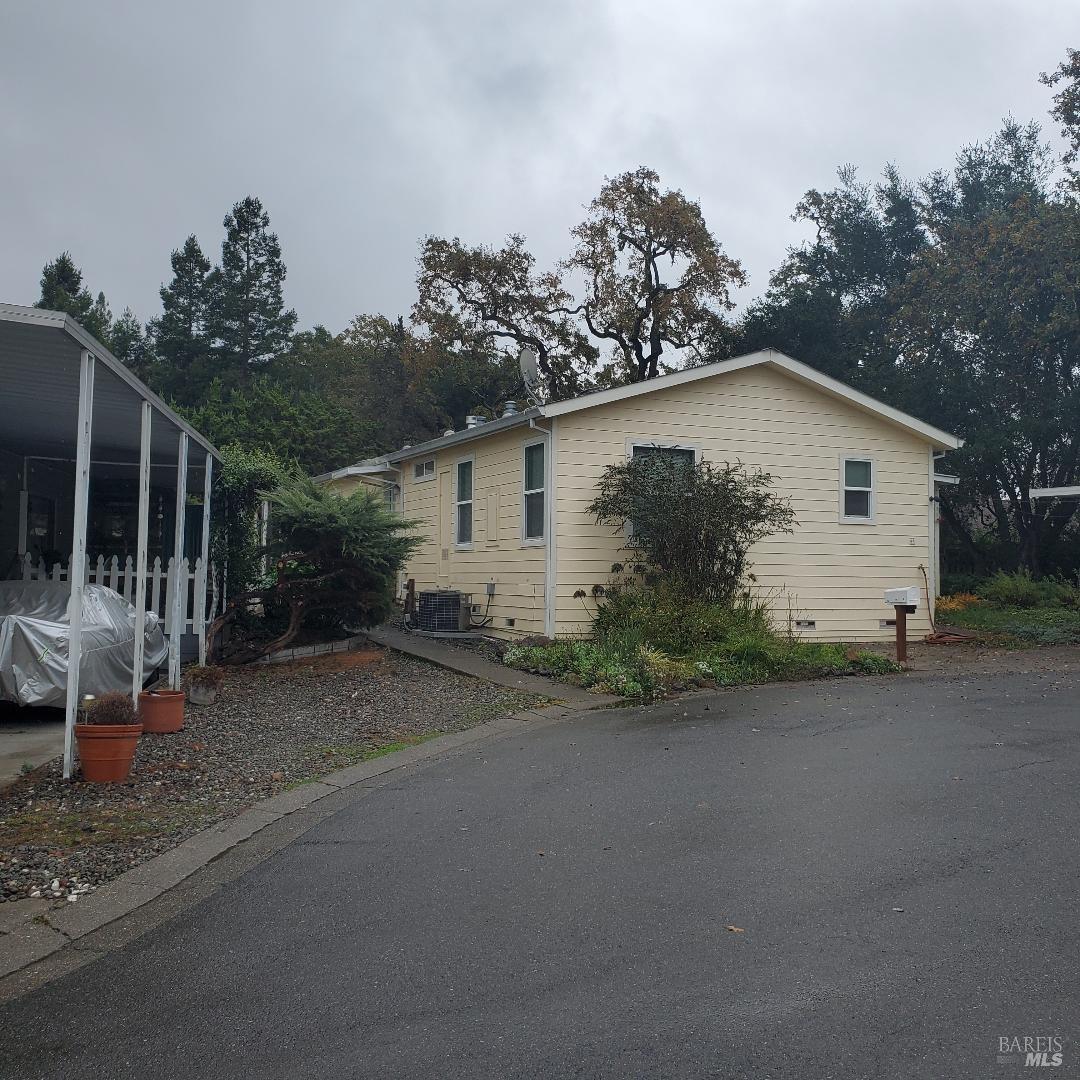 44 Shadyleaf Court