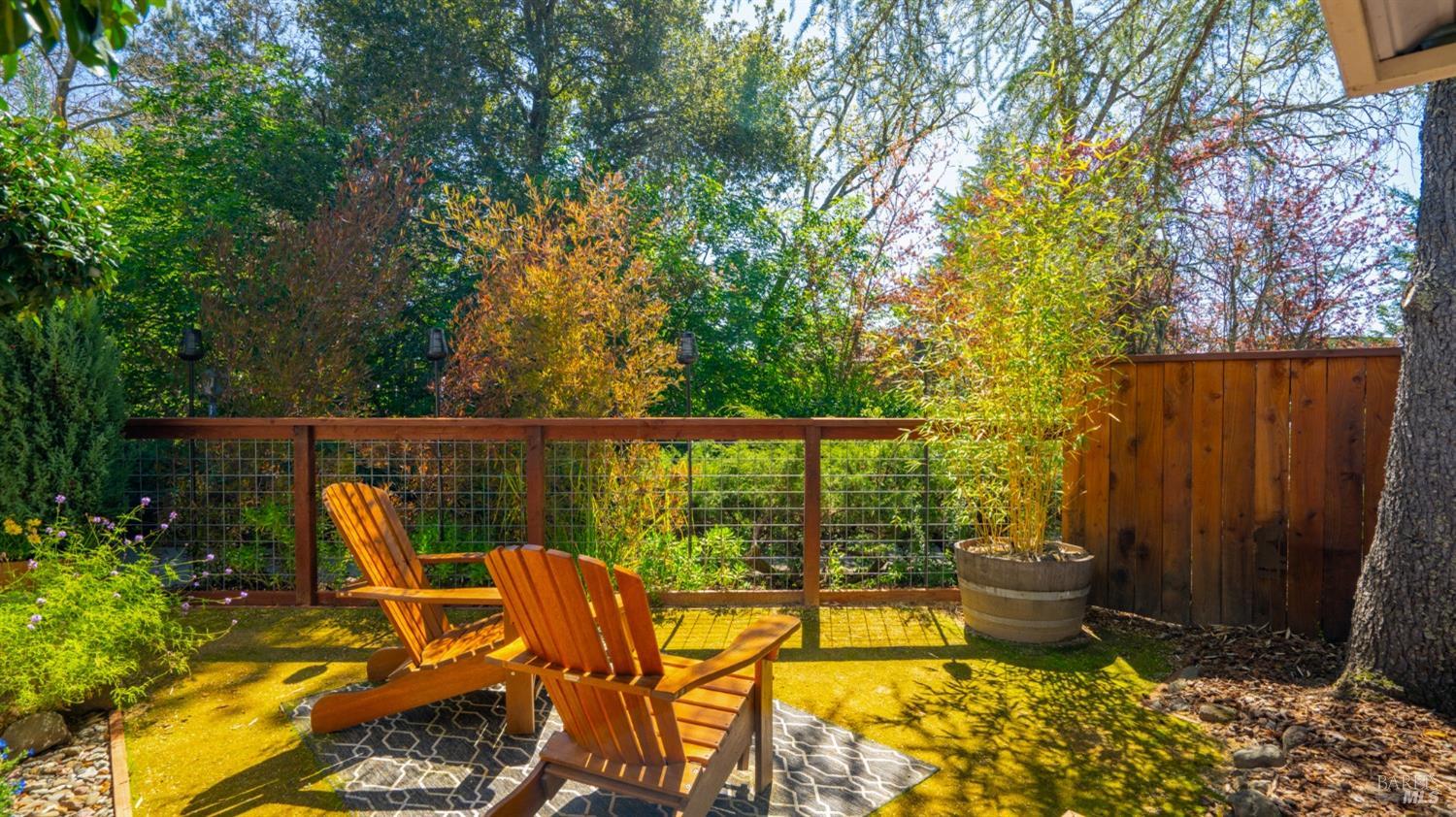 72 Oakcreek Court