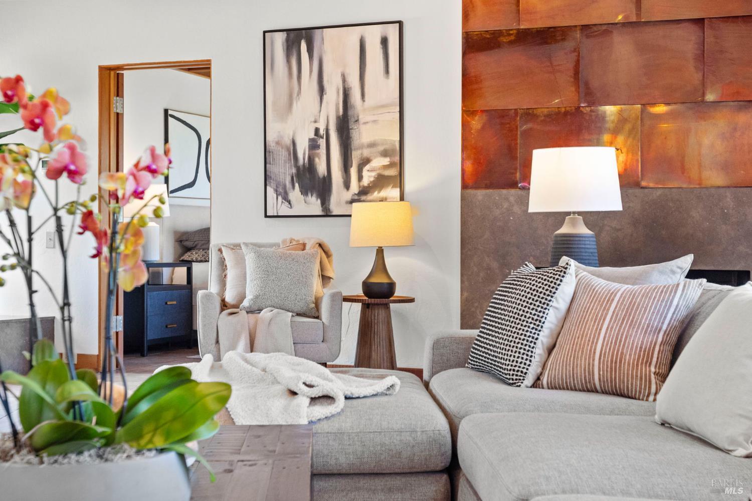 390 Panoramic Highway