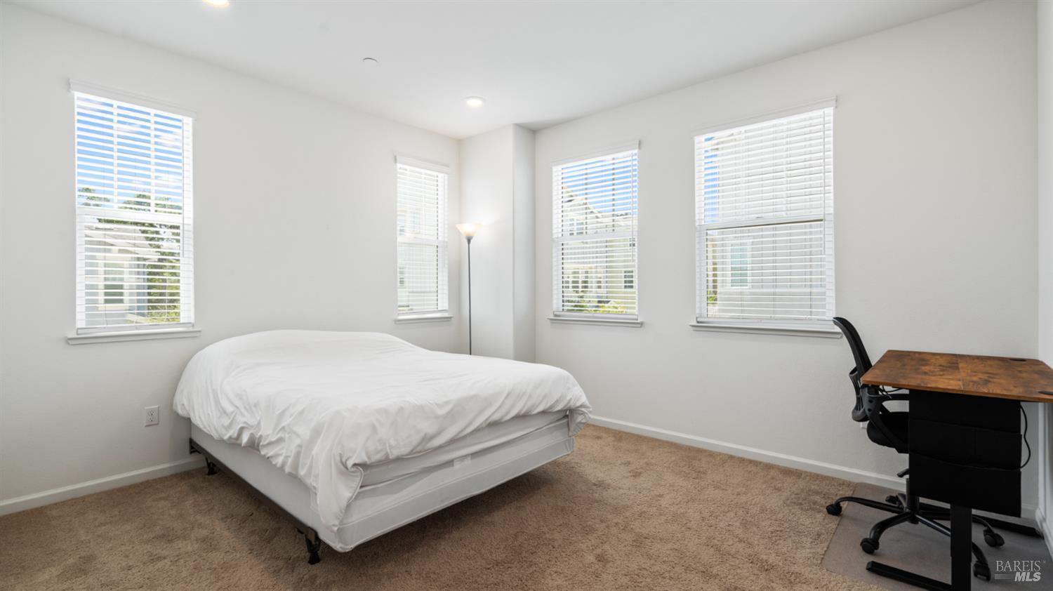 18 Lesina Way