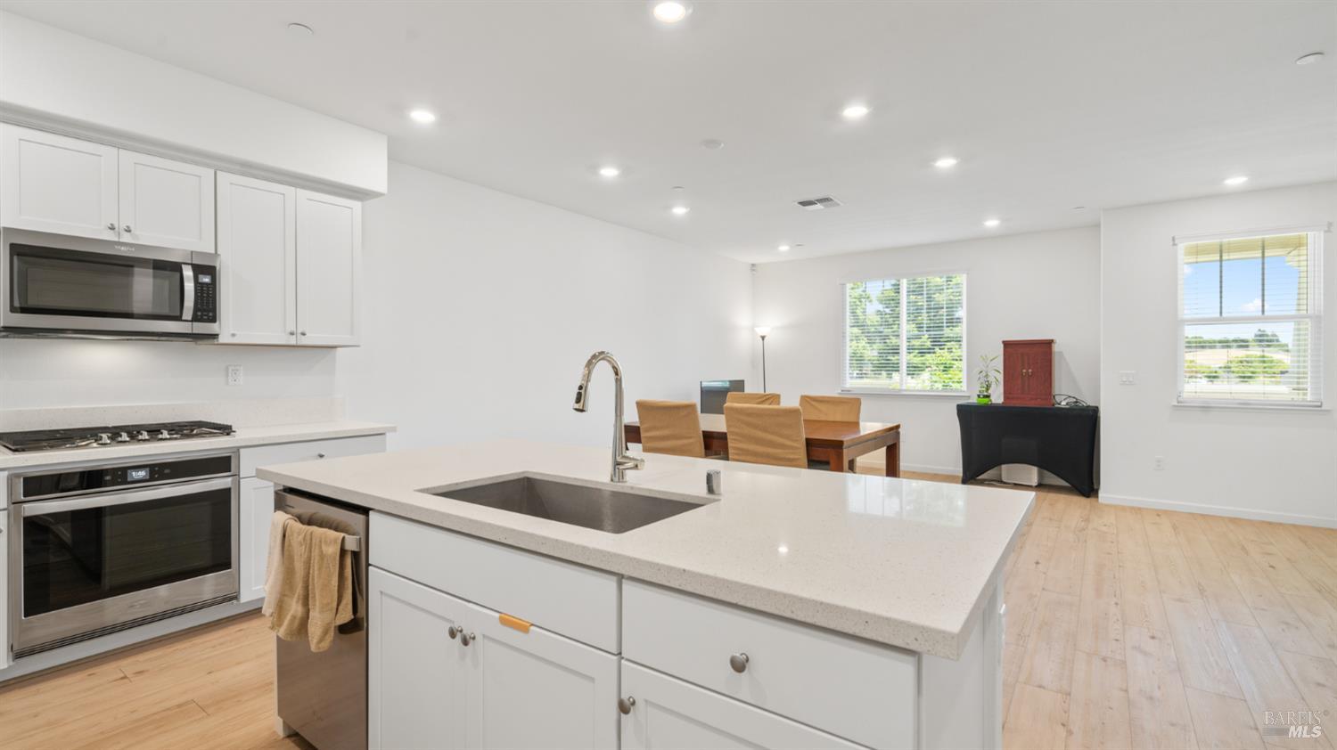 18 Lesina Way