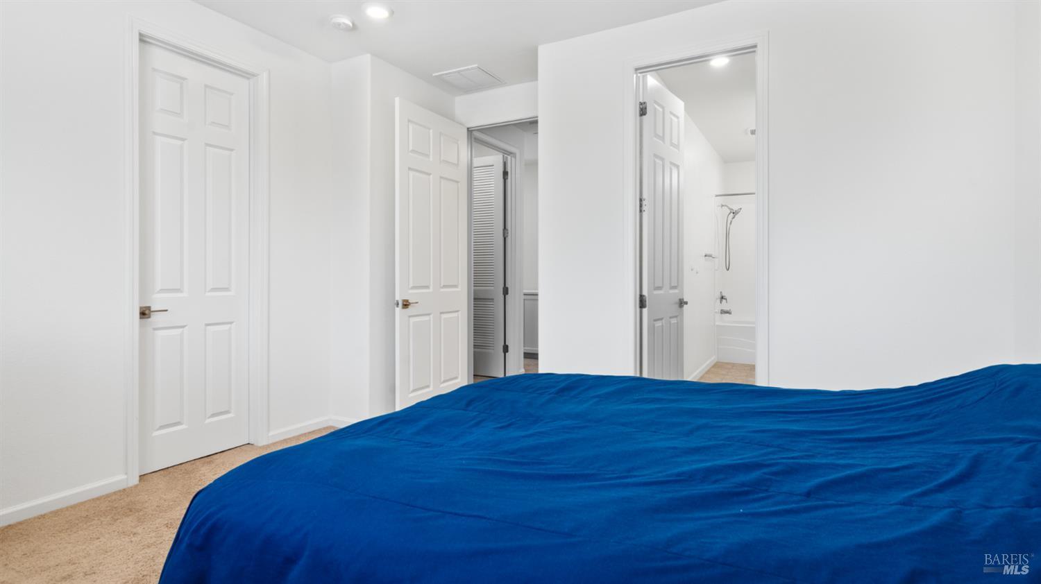 18 Lesina Way