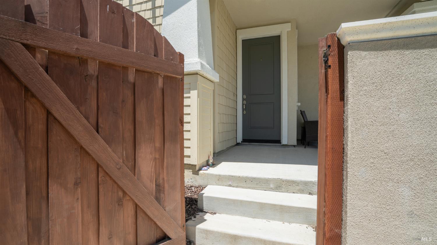 18 Lesina Way