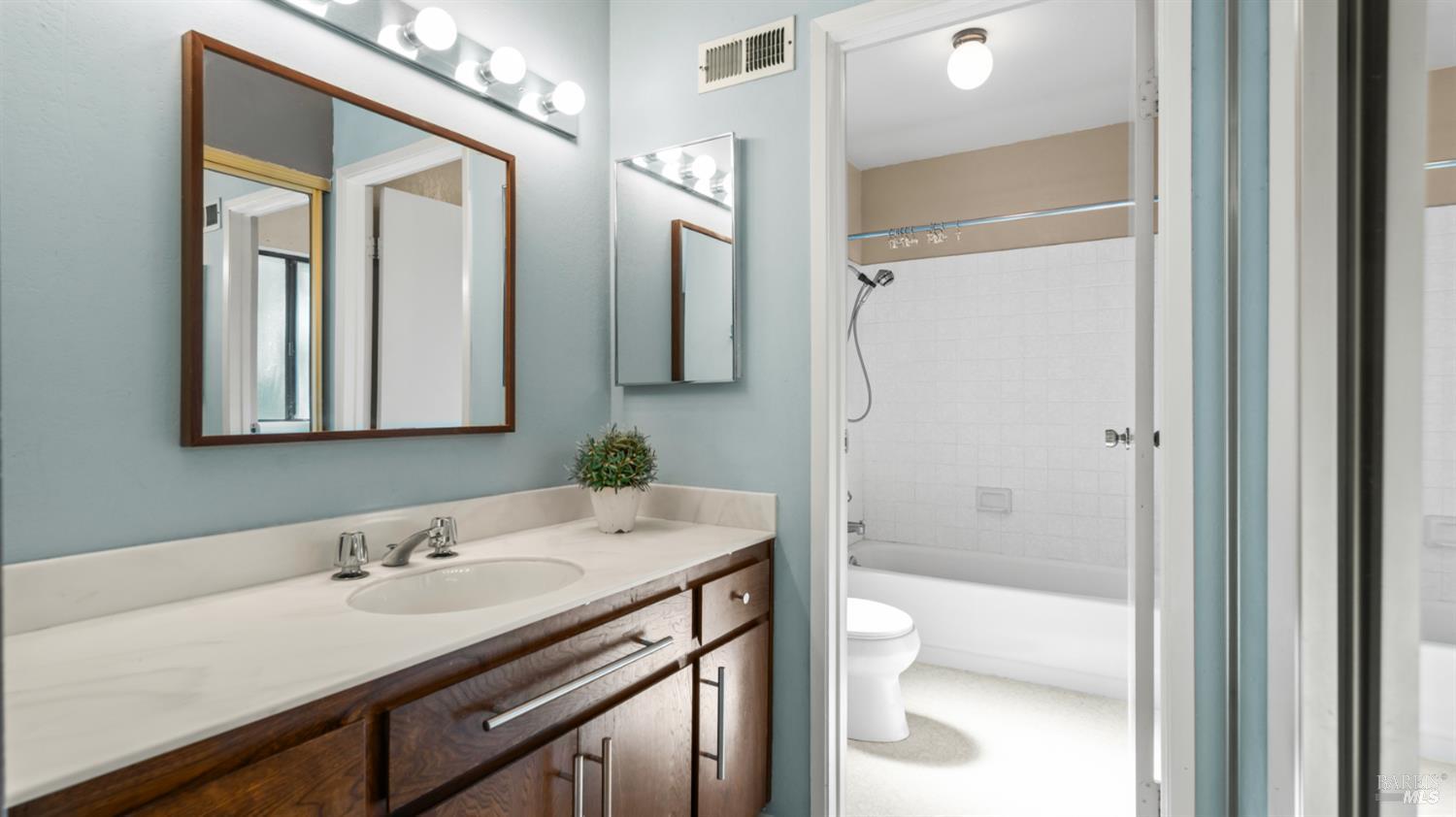 16 Elegant Tern Road