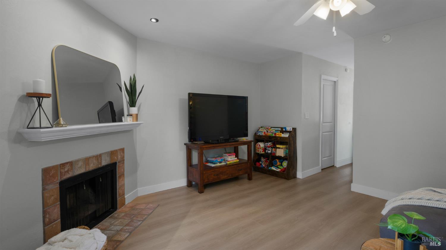 100 Marin Center Drive Unit: #28