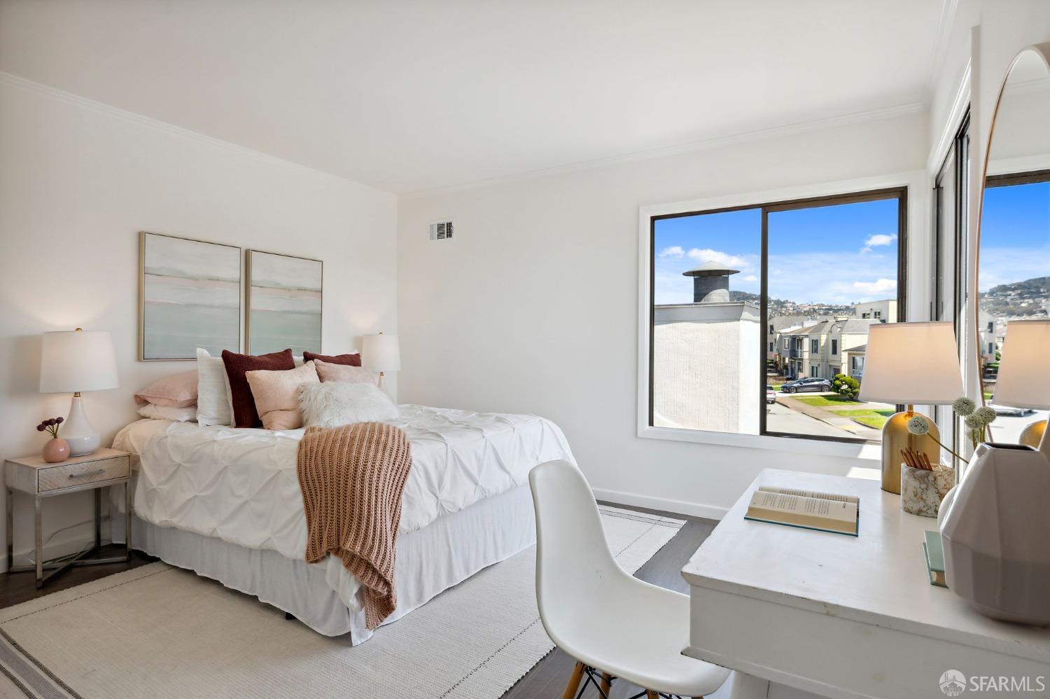 1780 Eucalyptus Drive