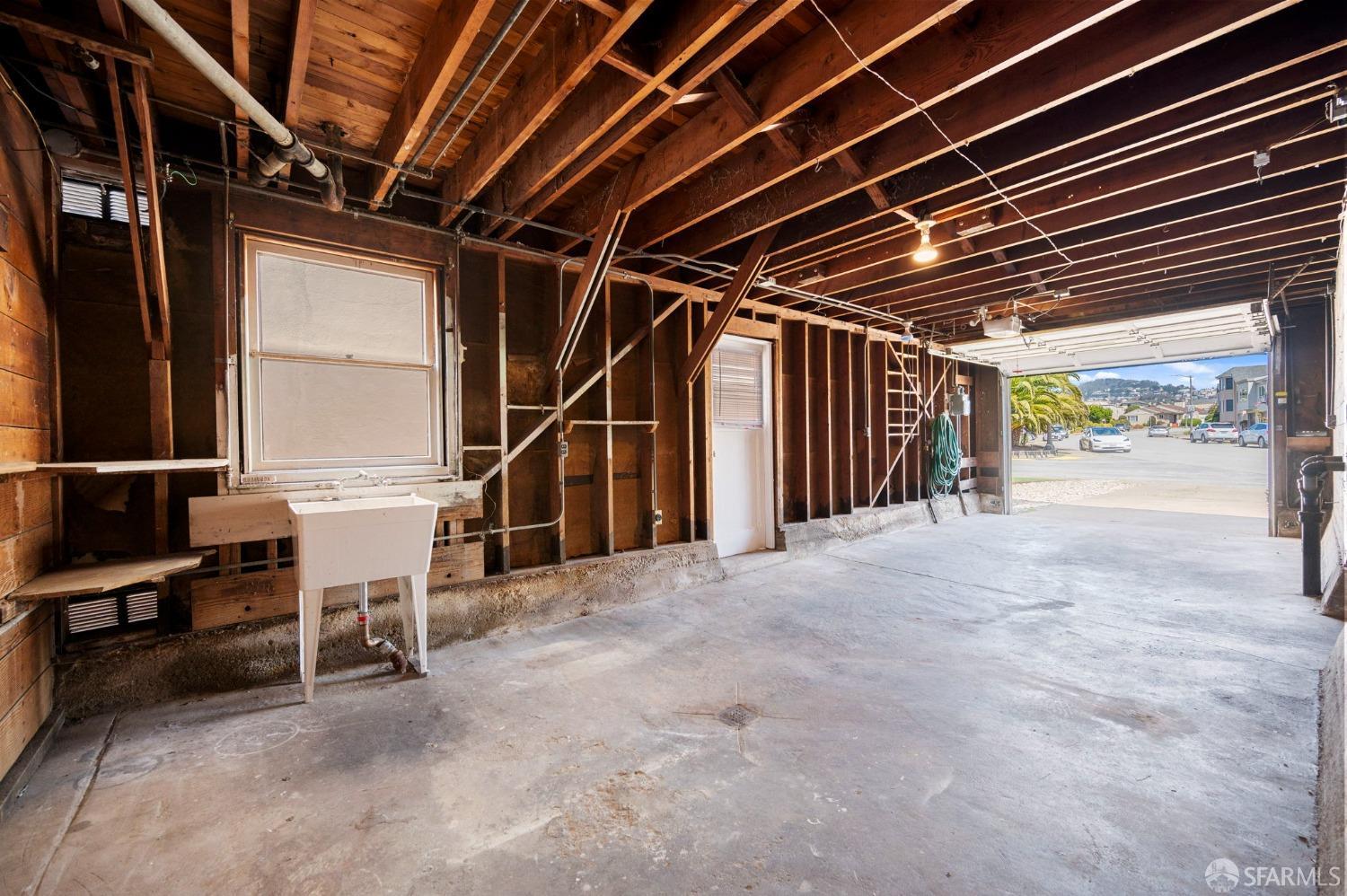 1780 Eucalyptus Drive