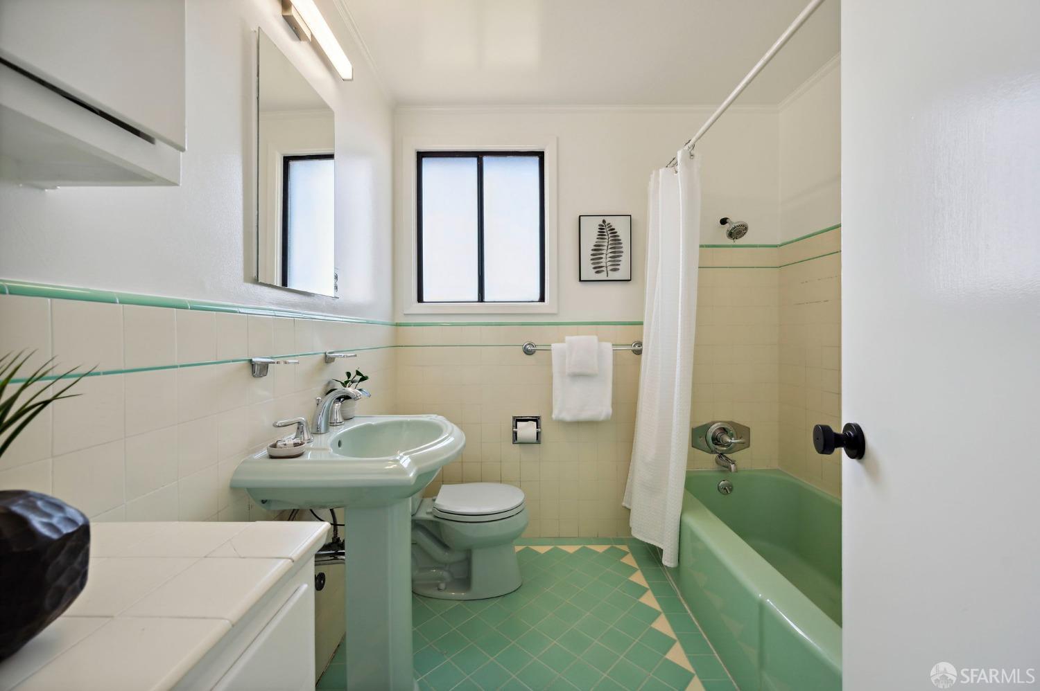 1780 Eucalyptus Drive