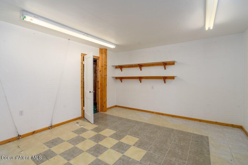 6052 W WASHINGTON ST