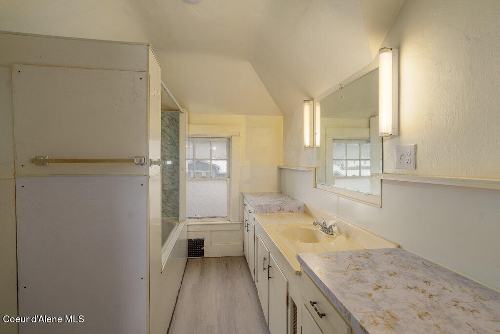 6052 W WASHINGTON ST