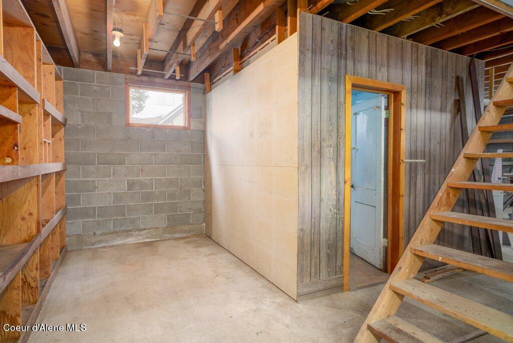 6052 W WASHINGTON ST